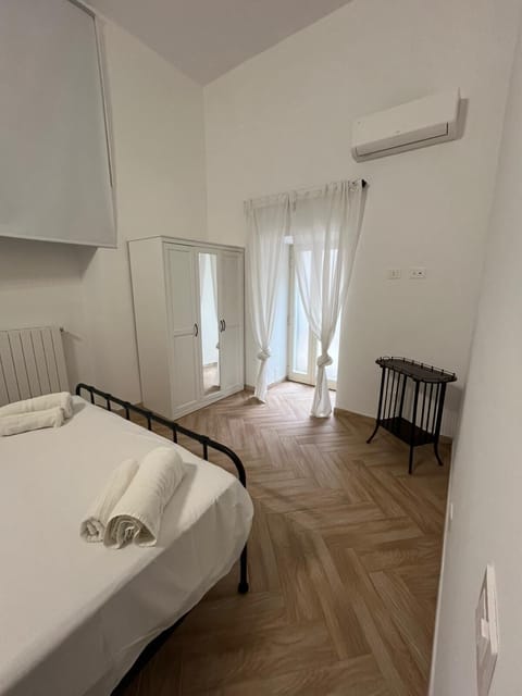 Apartment (2 Bedrooms) | 2 bedrooms, laptop workspace, bed sheets