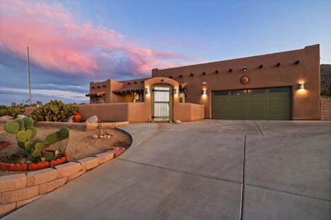 Welcome to Pueblo Villa!