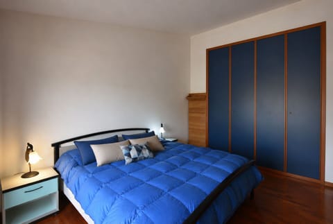 Autumn, Bedroom, Spring, Summer