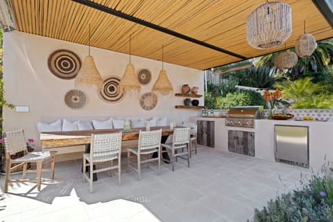 Outdoor Dining Area