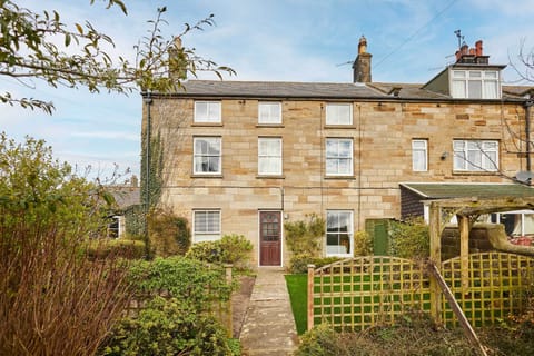 Boulby House, Aislaby - Host & Stay