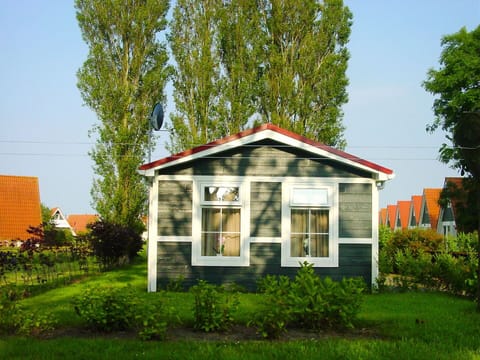 House, Home, Property, Building, Real Estate, Architecture, Roof, Residential Area, Cottage, Tree