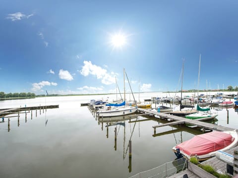 Water, Sky, Boat, Cloud, Water Resources, Watercraft, Vehicle, Lake, Boats And Boating--Equipment And Supplies, Dock