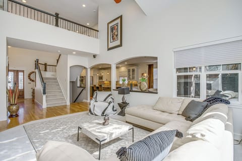 Aurora Vacation Rental | 3BR | 3.5BA | 4,500 Sq Ft | Stairs Required