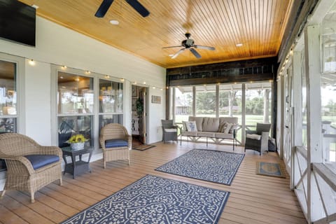Ventress Vacation Rental | 3BR | 3.5BA | 2,500 Sq Ft | Stairs Required