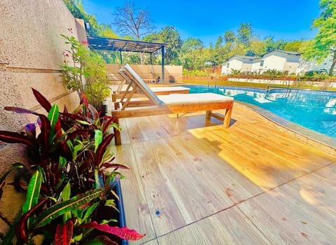 Super Deluxe Room in Villa | Pool