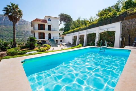 Swimming Pool, Blue, Resort, Leisure, Eco Hotel, Vacation, Estate, Hacienda, Villa, Thermae