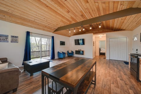 House (2 Bedrooms) | Interior
