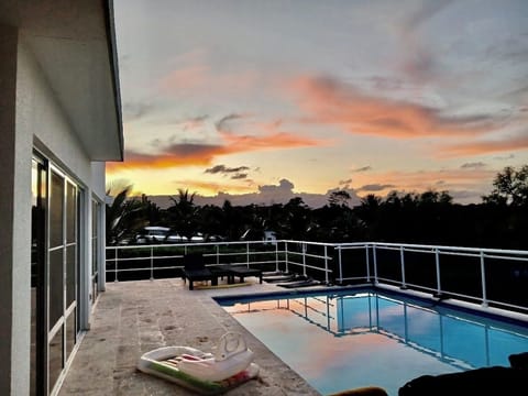 Welcome to ✨CASA COCO-VISTA✨Superior 2 Bedroom @ Casa Linda