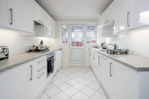 Family House, Patio | Private kitchen