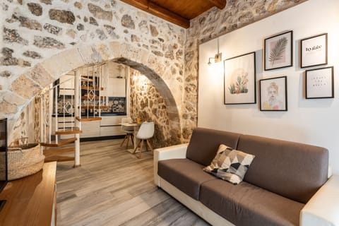 House | 1 bedroom