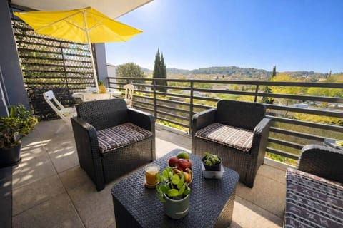 terrace, dining table, chairs