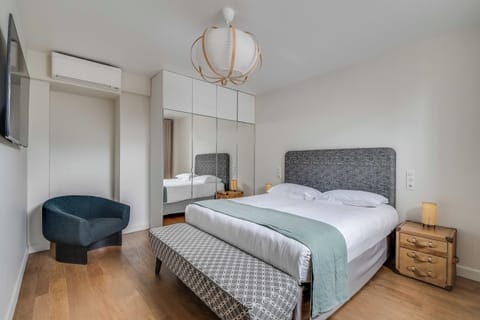 Apartment | 1 bedroom, laptop workspace, iron/ironing board, bed sheets