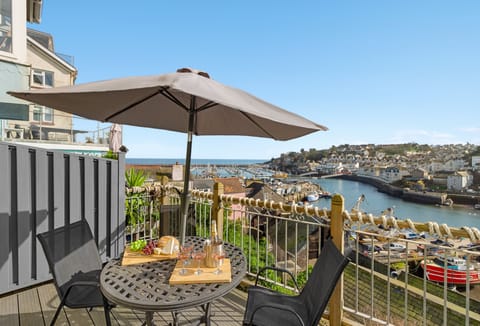 Rock Cottage, Brixham: Sweeping harbour views