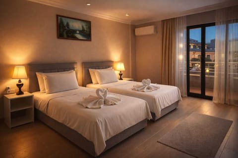 Standard Twin Room | Soundproofing, iron/ironing board, free WiFi, bed sheets