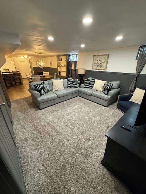 Cozy Living room with TV and plenty of seating