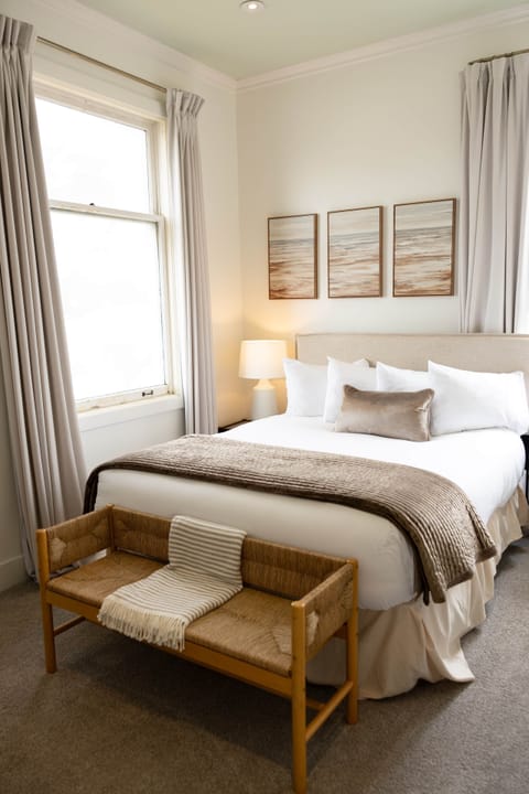 Queen Bed