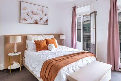 Queens size bed, 2 bedside table & light, extra powerpoint, working desk, chair, high ceiling, fan ceiling plus air cooler connect to balcony, comfy cushion & pillow. High quality Egyptian cotton bedsheet,  blanket for winter & summer, mirror & art.