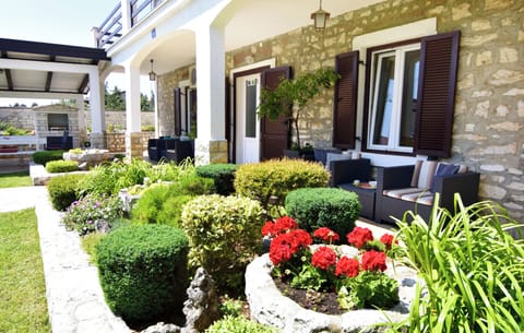 Apartment, 1 Bedroom, Patio, Garden View | Garden