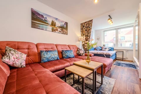 Apartment Located in Wrocław Center, Old Town Square Nearby | Book Now with RENTUJEMY.COM