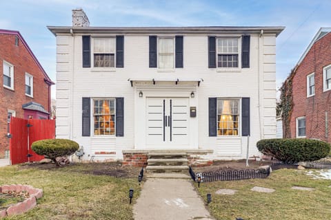 House (3 Bedrooms) | Front of property