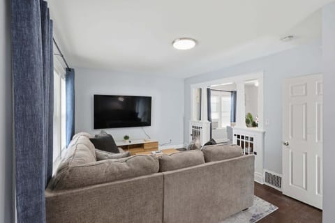Duplex, 2 Bedrooms | Living area | Smart TV, streaming services