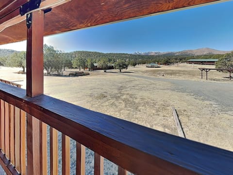 Welcome to Mountain View Buck Deer Cabinette!
