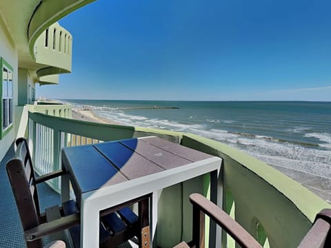 Welcome to Ocean Grove 1003 - Pelican Sky!