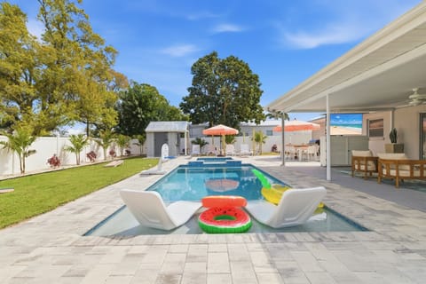⭐ "Our kids absolutely loved the house! The outside patio was perfect for a full day of fun in the sun."
Spend the day poolside, relax on the sunshelf, and enjoy your own private backyard resort.