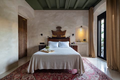 King room with garden view