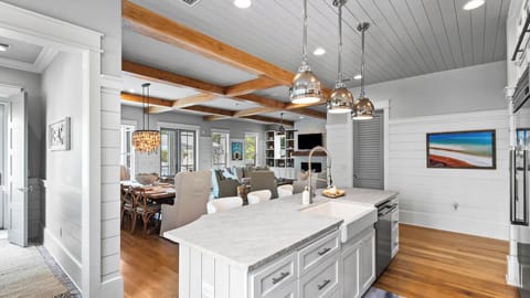 House, Multiple Beds, Pool Access, Pool View (Southern Sol) | Dining