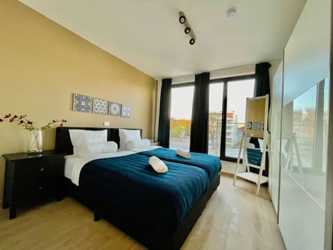 Apartment | 2 bedrooms, laptop workspace, iron/ironing board, bed sheets
