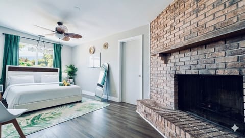 House | Iron/ironing board, WiFi (free)