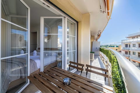 Apartment | Outdoor dining