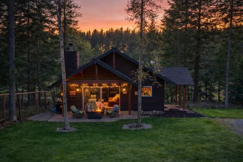 Welcome to Chickadee Cabin!