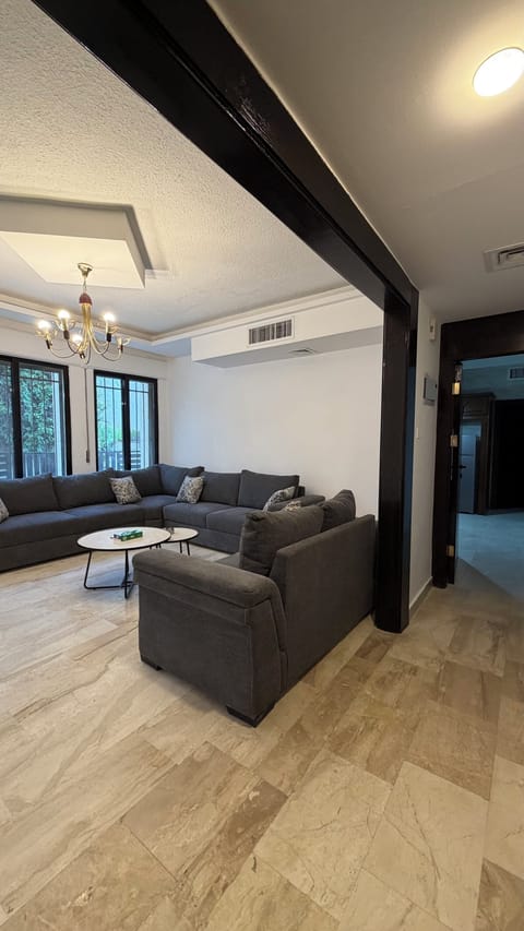 Apartment, 3 Bedrooms, Smoking, Balcony | Living room