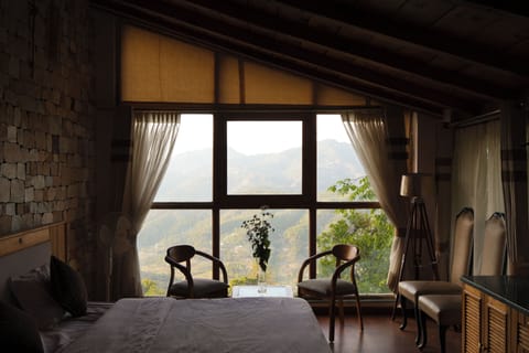 Luxury Suite, Mountain View | Free WiFi, bed sheets