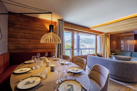 Apartment | Dining