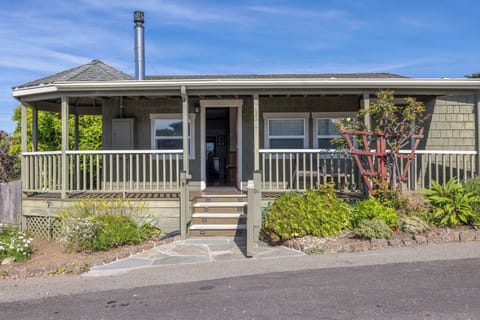 A picture-perfect exterior that honors nearly a century of seaside heritage. 