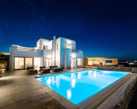 House | 8 bedrooms