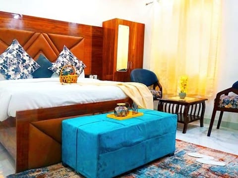 Deluxe Room | Free WiFi