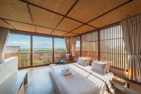 Bedroom with sea view
