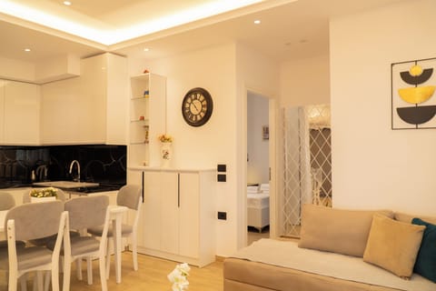 Apartment, Balcony | Living area | 35-inch flat-screen TV with satellite channels