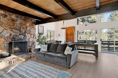 Cabin, Multiple Beds, Mountain View (2590) | Living area