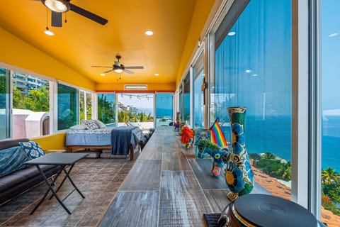 Studio, 1 Queen Bed, Balcony, Ocean View (Gardenias Studio) | Interior