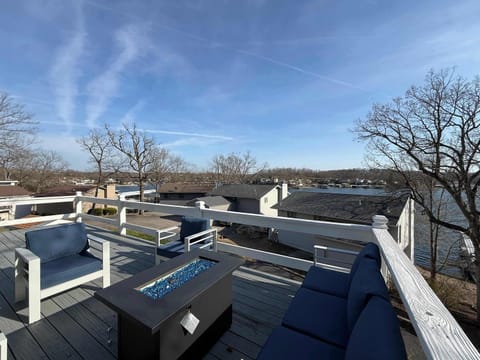 Where lake breezes meet relaxation