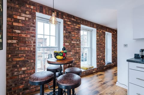 House | 2 bedrooms, desk, soundproofing