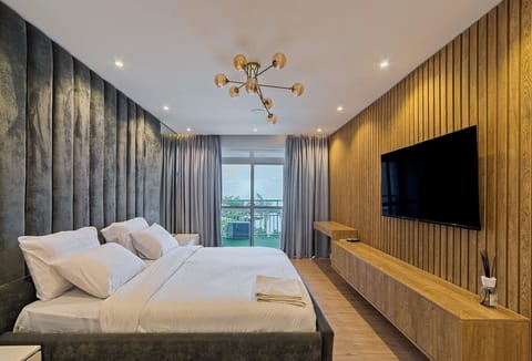 Deluxe Apartment, Balcony, Lake View | In-room safe, desk, laptop workspace, blackout drapes