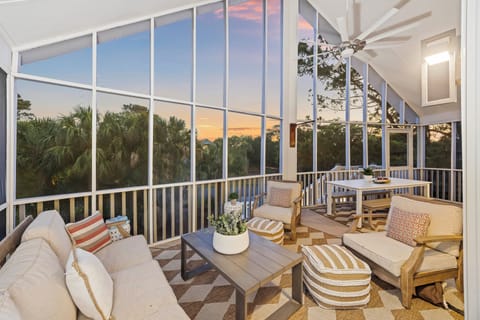 Amazing screened porch