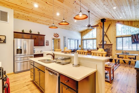House (2 Bedrooms) | Interior